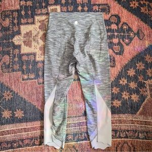 Lululemon Wunder Under Crop II Scallop Roll Down Size 8